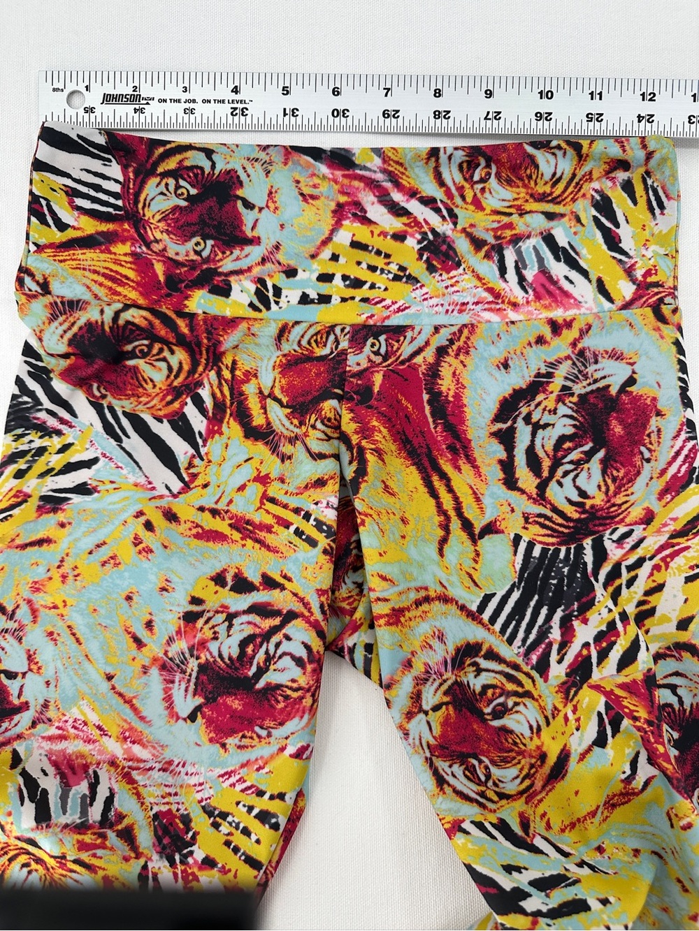 Capri Pop Art Tiger 🐯 Print Cropped Leggings Multicolored Graphic  RAWR! - Picture 2 of 5